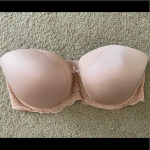 Like New Victoria’s Secret Strapless Bra 38DDD